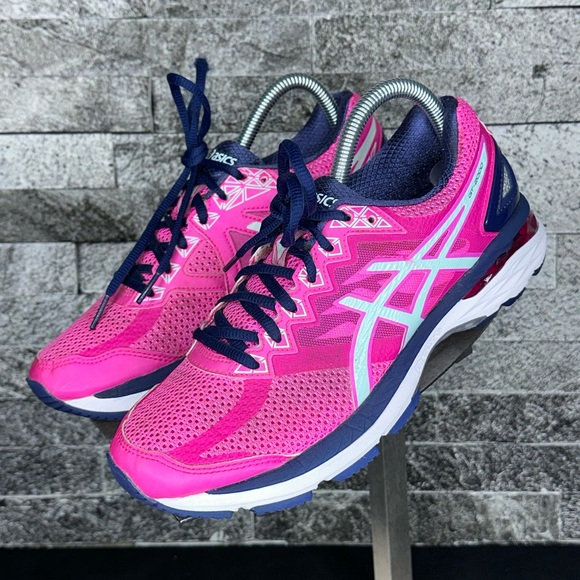 Asics GT-2000 v4 Pink / Navy Running Shoes - W8 - Picture 4 of 9